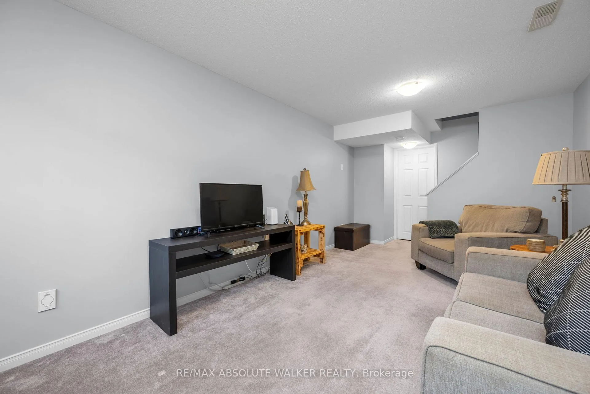 Photo 22 of 214 Lamplighters Drive, Ottawa, Barrhaven - Cedargrove/Fraserdale — HOMEH