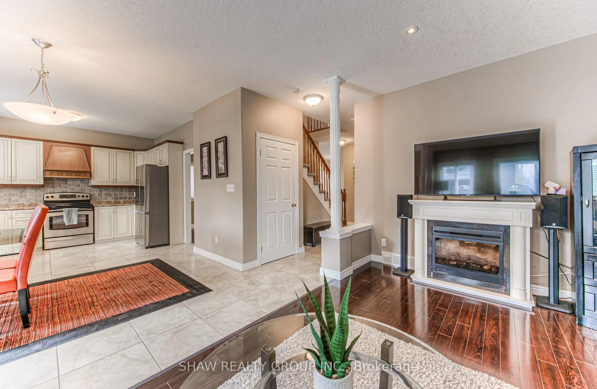Photo 11 of 15 Woodbine Avenue, Kitchener — HOMEH