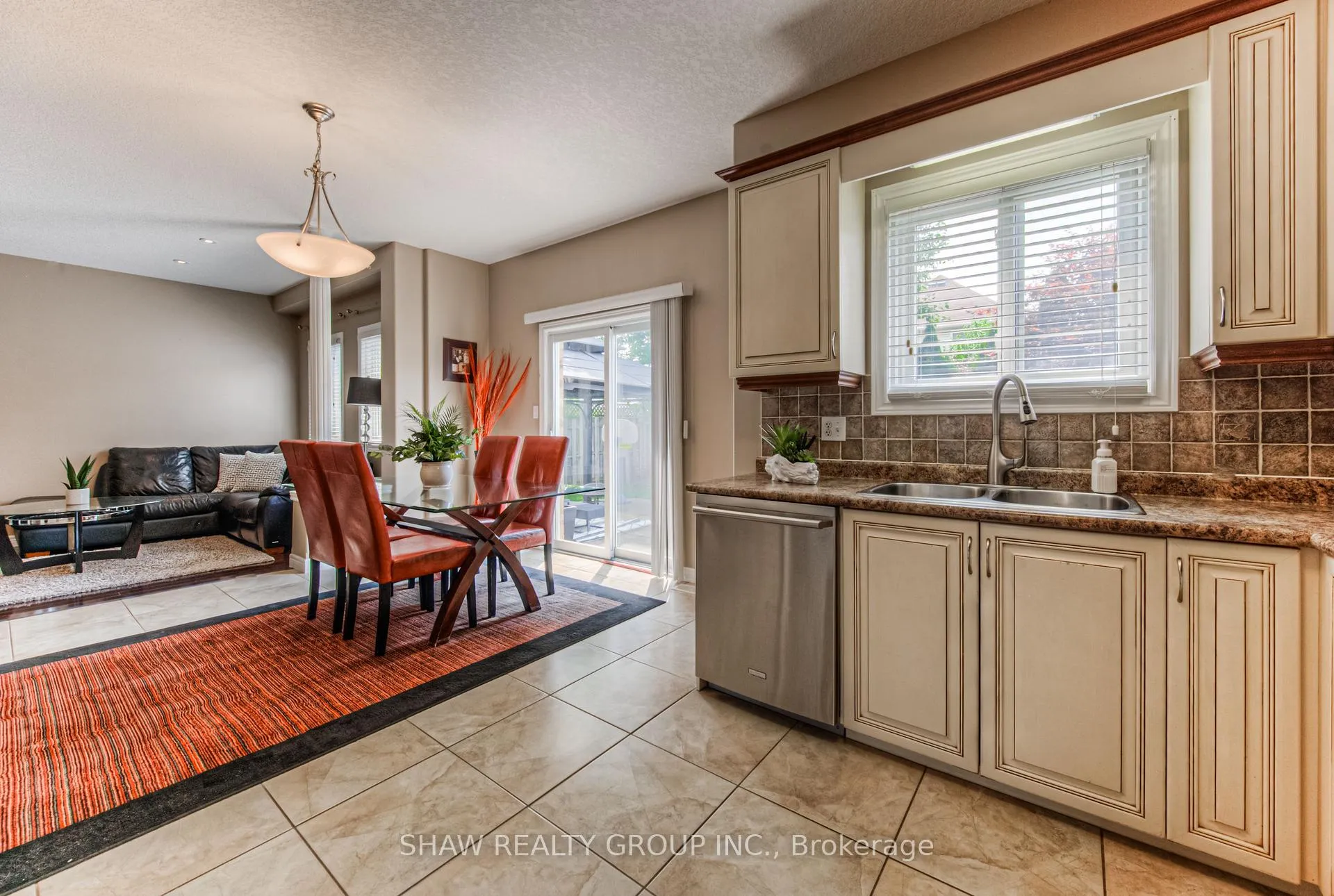 Photo 18 of 15 Woodbine Avenue, Kitchener — HOMEH