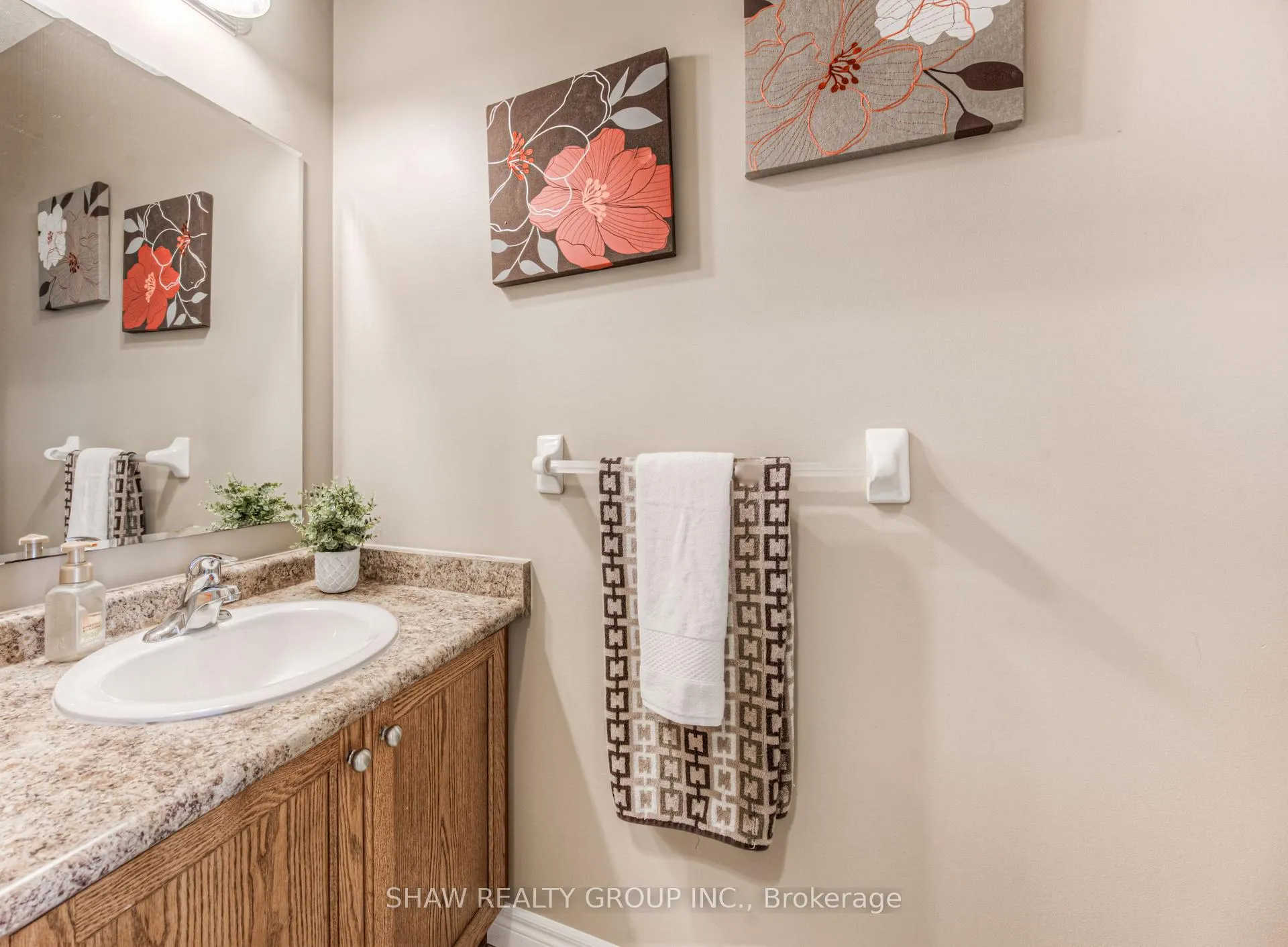 Photo 21 of 15 Woodbine Avenue, Kitchener — HOMEH