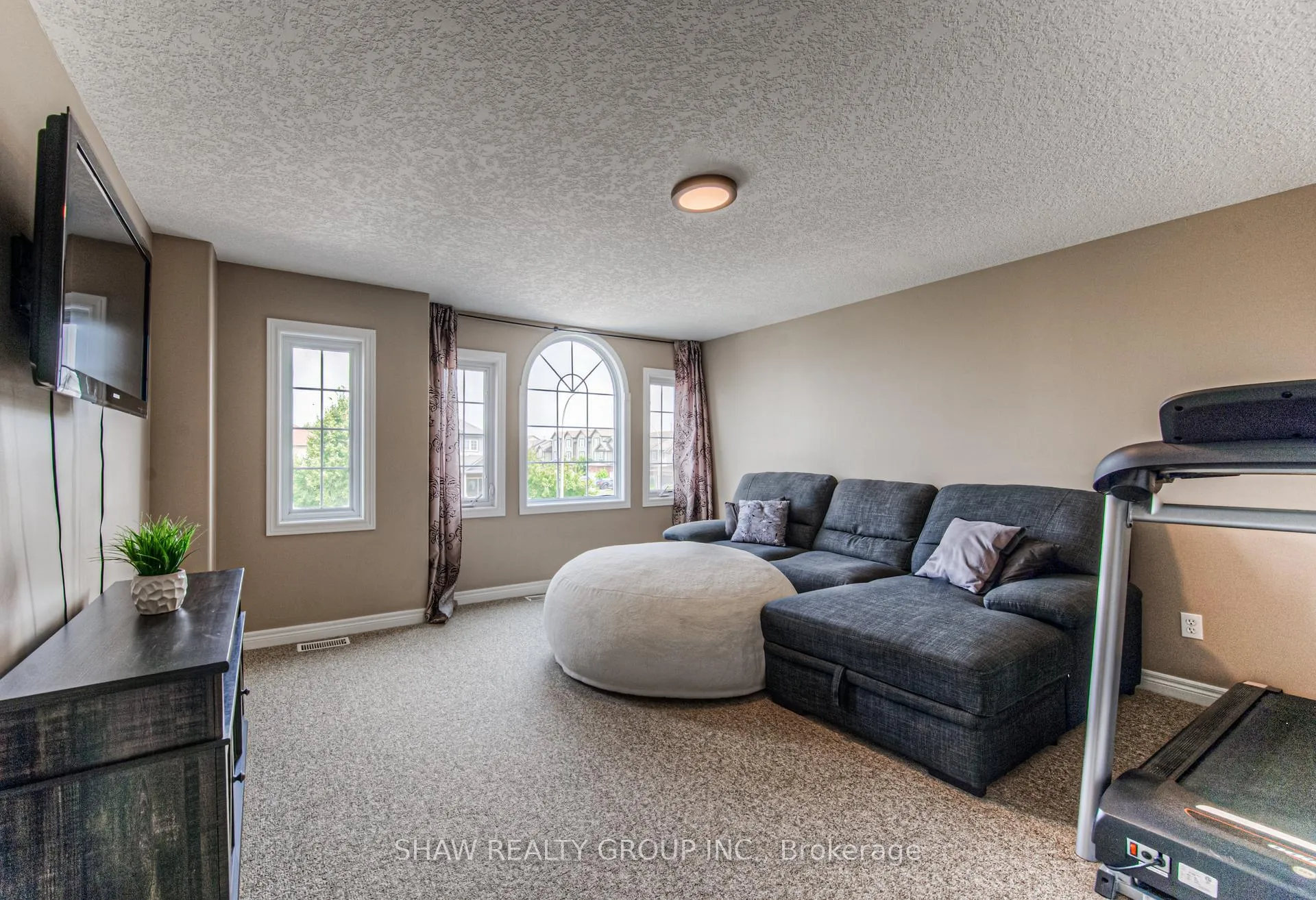 Photo 31 of 15 Woodbine Avenue, Kitchener — HOMEH