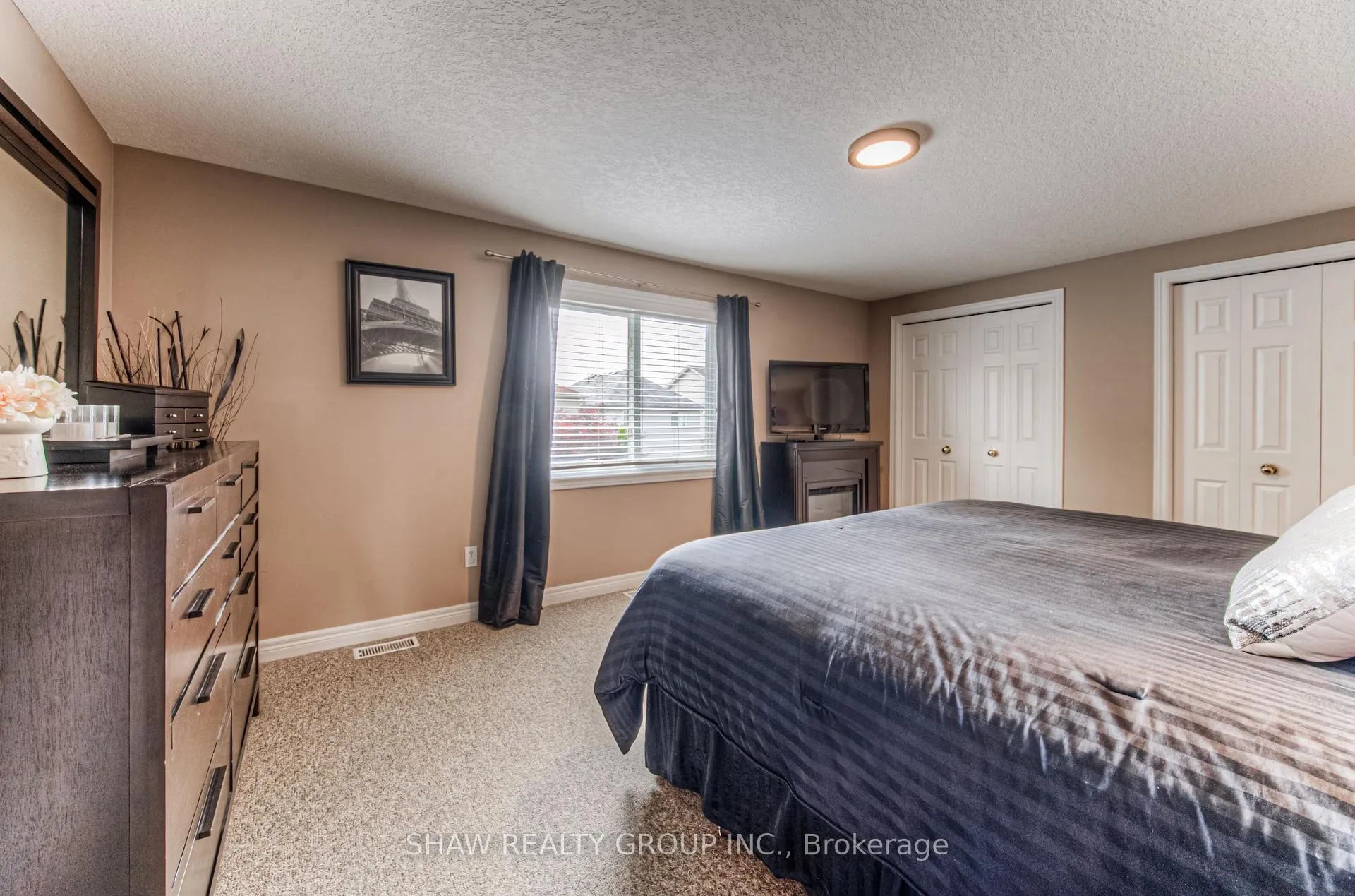Photo 35 of 15 Woodbine Avenue, Kitchener — HOMEH