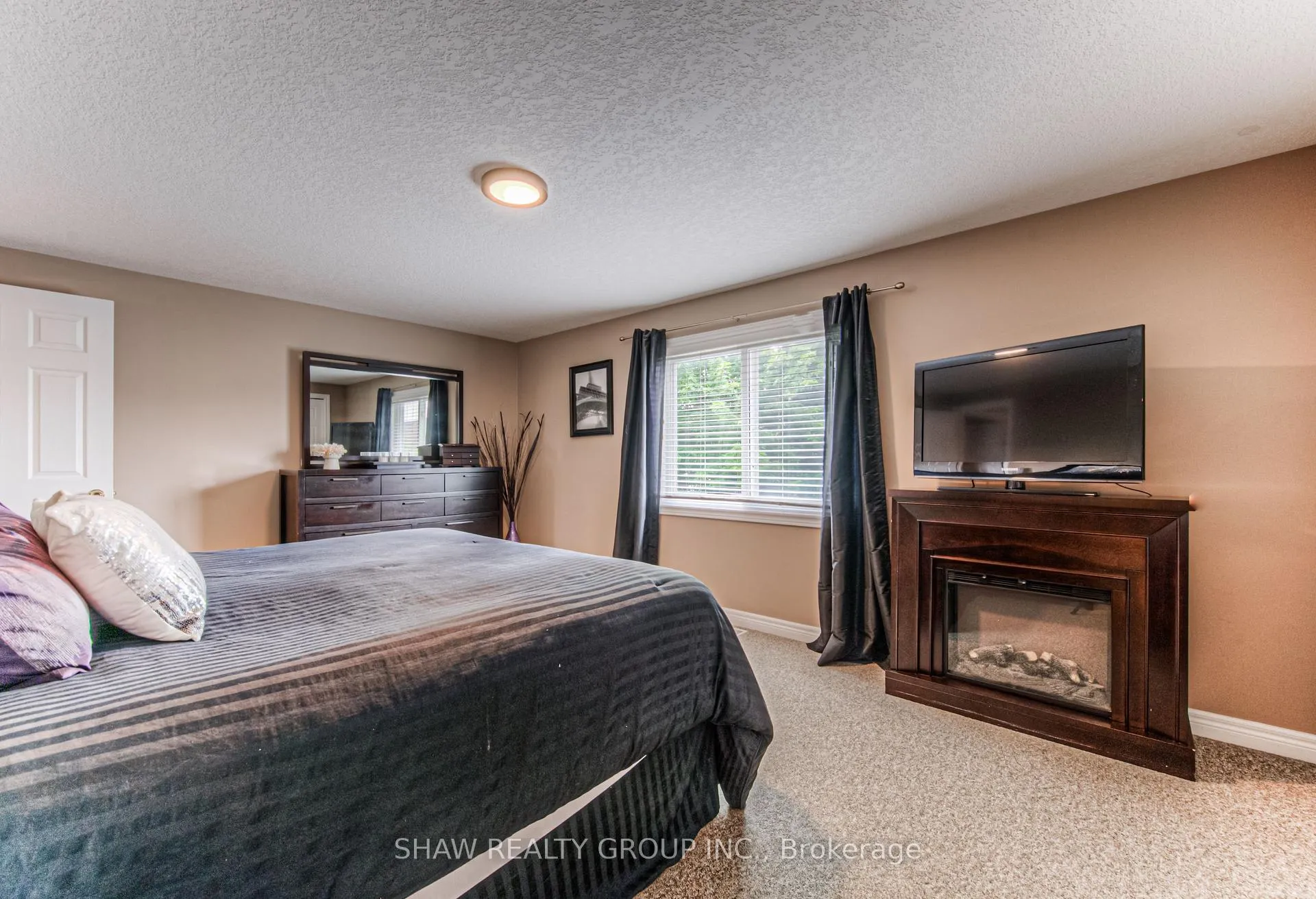 Photo 37 of 15 Woodbine Avenue, Kitchener — HOMEH