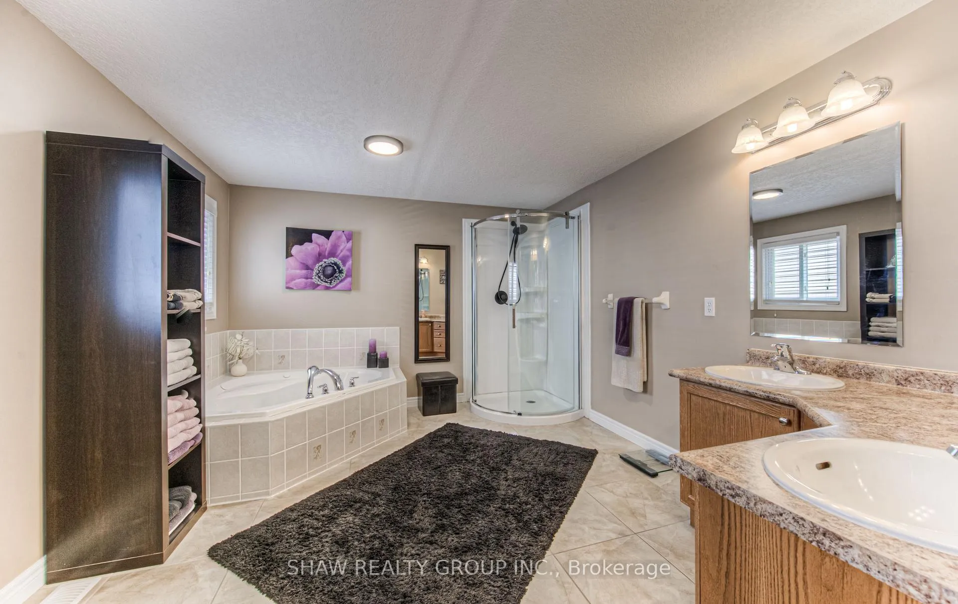 Photo 38 of 15 Woodbine Avenue, Kitchener — HOMEH
