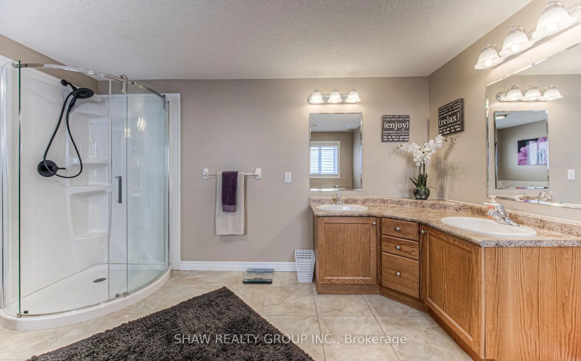 Photo 39 of 15 Woodbine Avenue, Kitchener — HOMEH