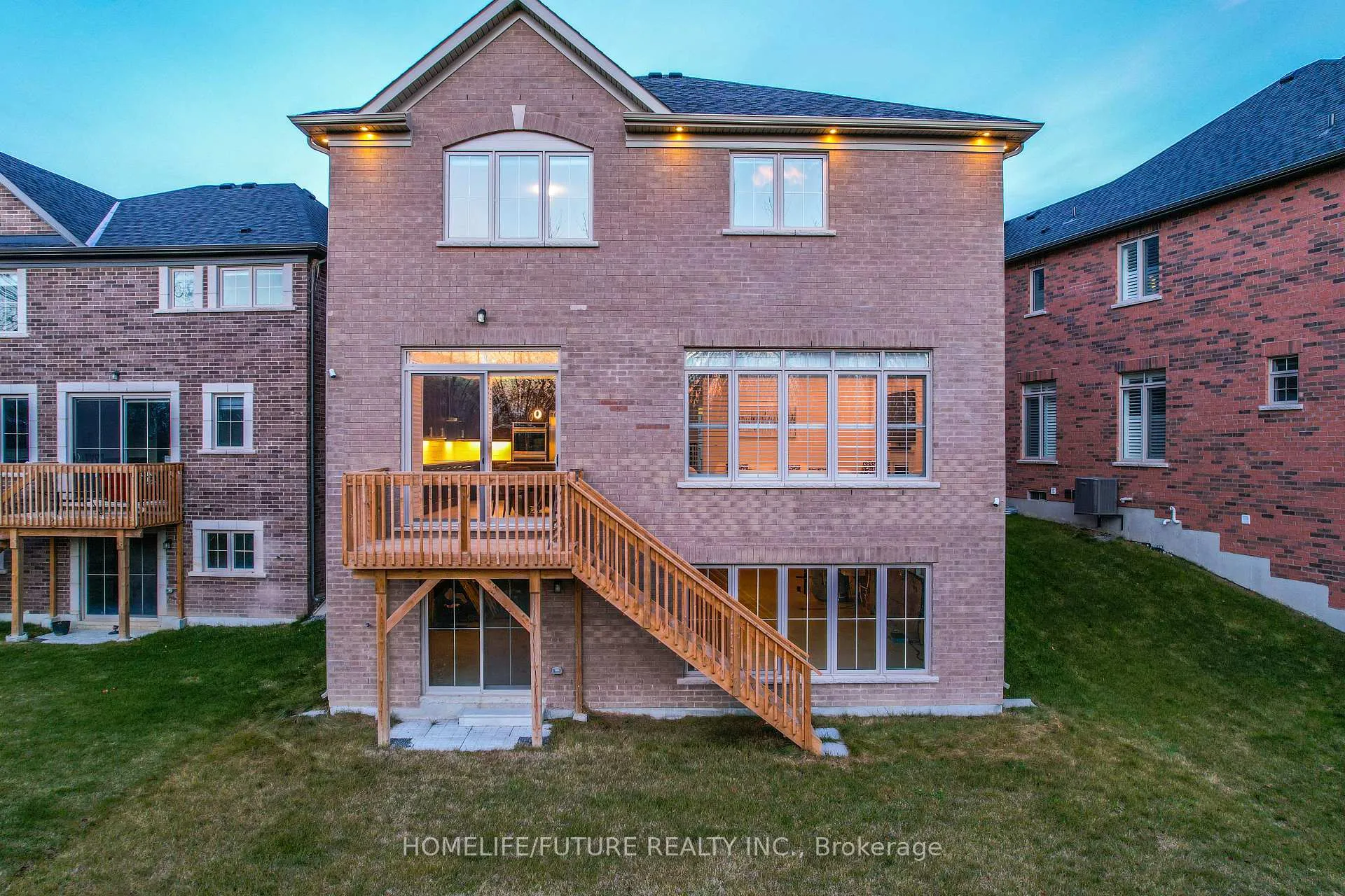 Photo 11 of 45 Olerud Drive, Whitby, Rural Whitby — HOMEH