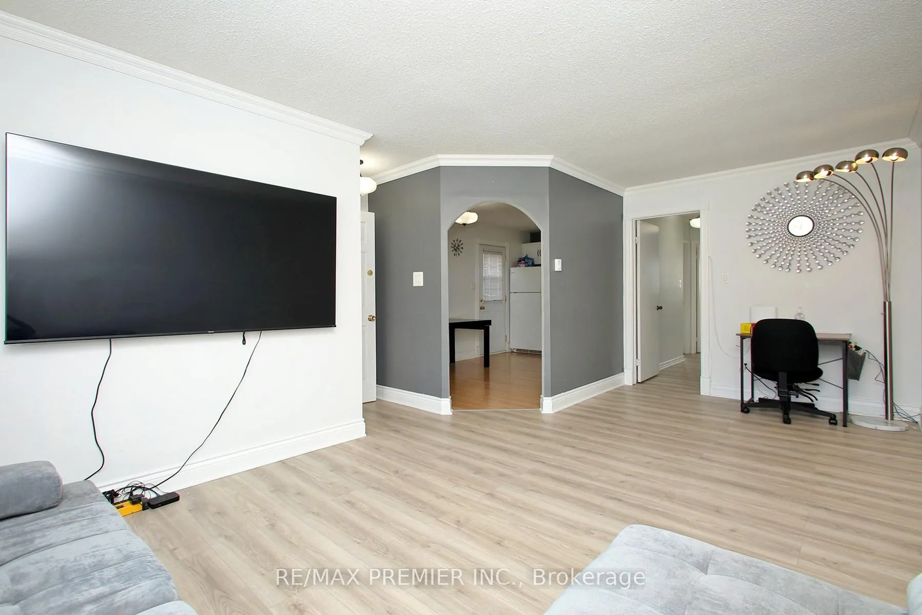 Photo 8 of 1329 Pinehurst Avenue, Oshawa, Donevan — HOMEH