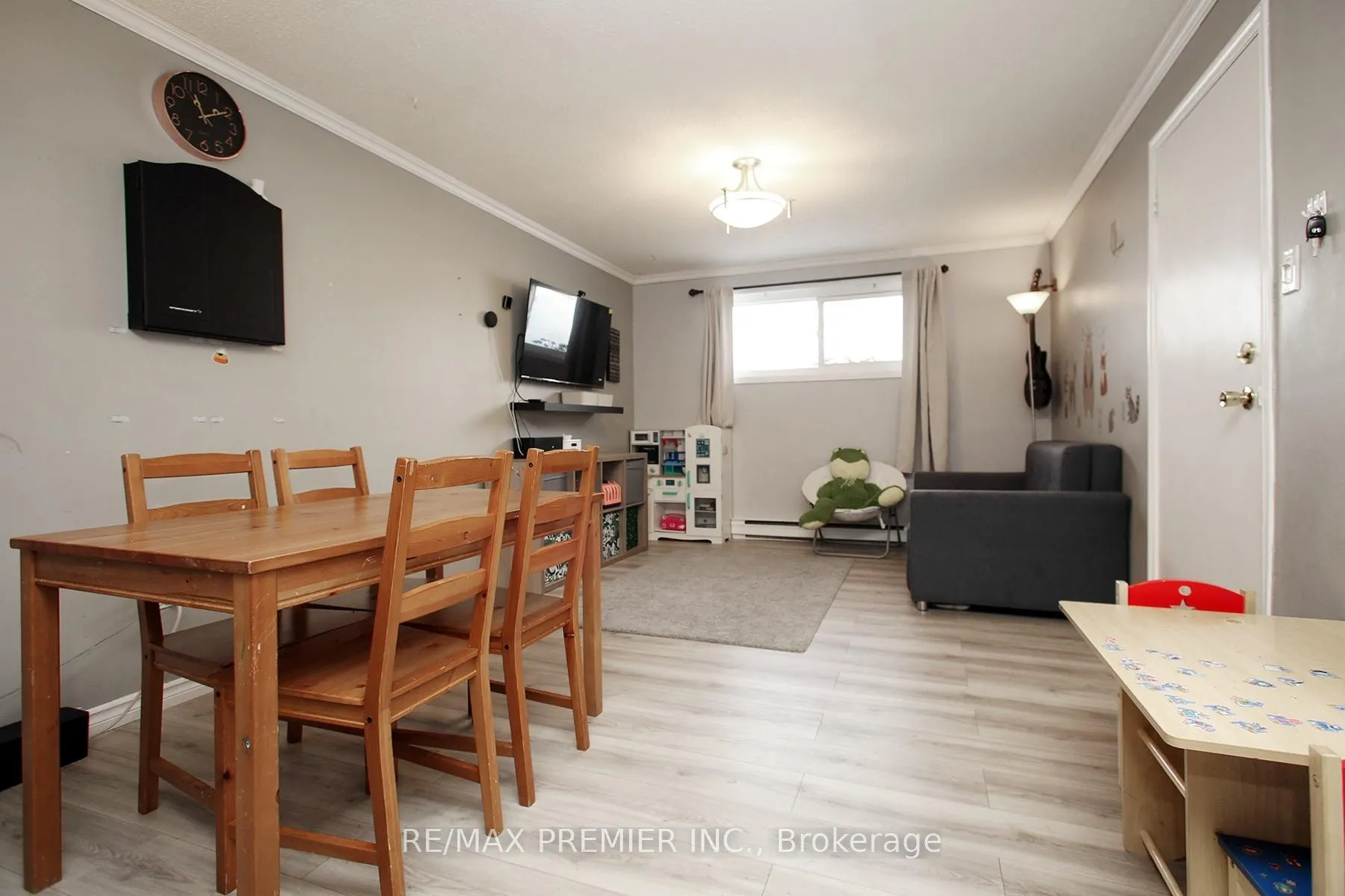 Photo 16 of 1329 Pinehurst Avenue, Oshawa, Donevan — HOMEH
