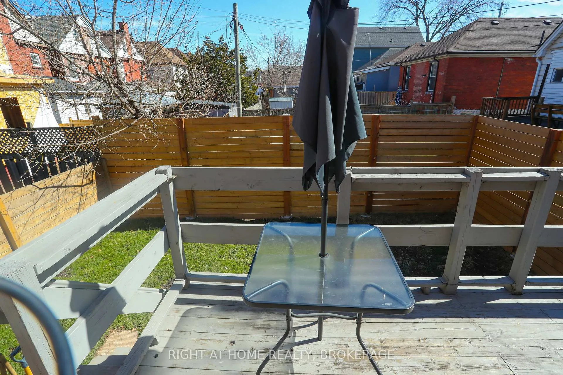 Photo 14 of 304 Rosslyn Avenue W, Hamilton, Crown Point — HOMEH