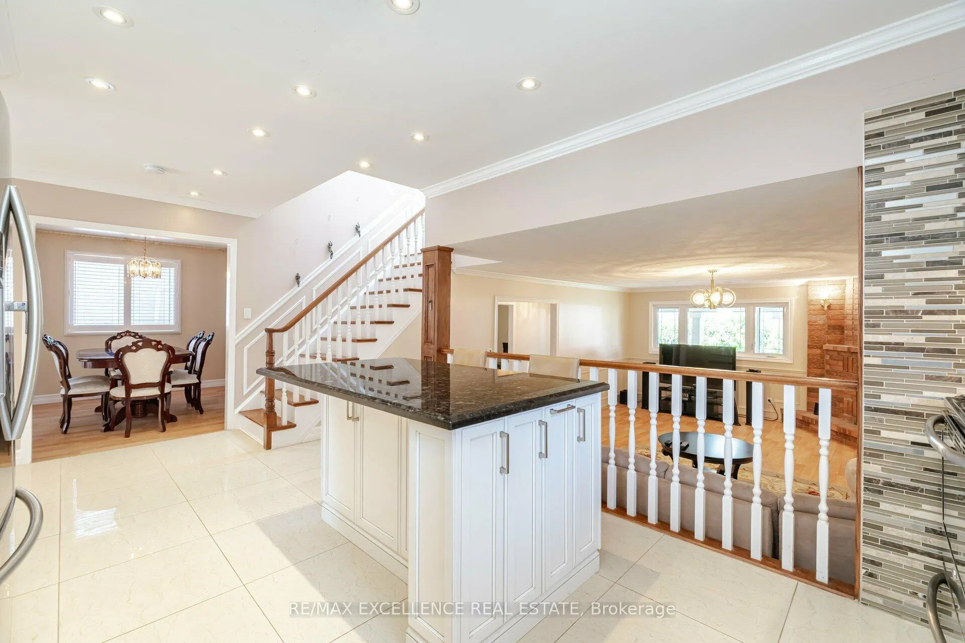 Photo 10 of 60 Indian Crescent, Hamilton, Burkholme — HOMEH