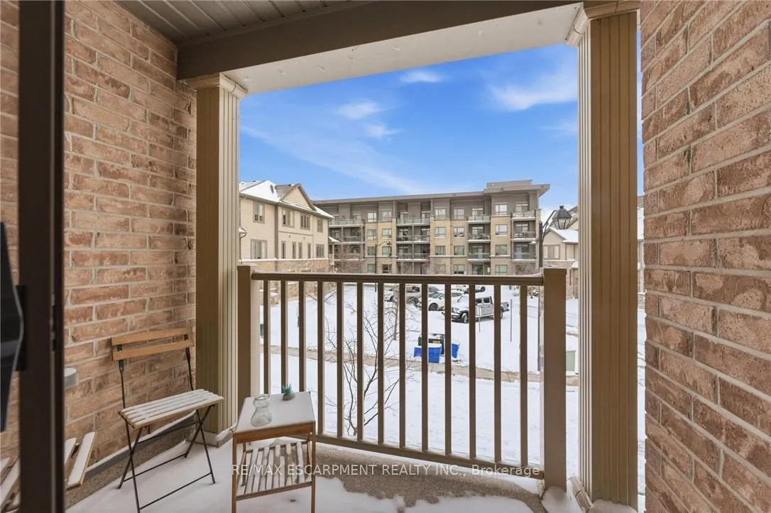 Photo 11 of 16 Lakefront Drive, Hamilton, Lakeshore — HOMEH