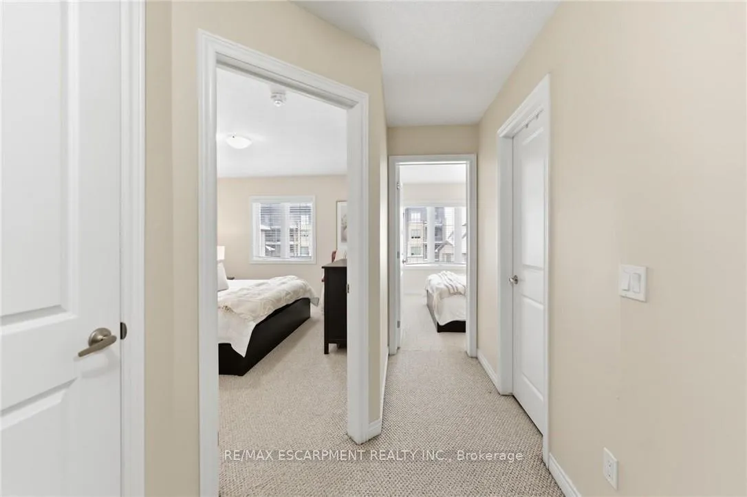 Photo 14 of 16 Lakefront Drive, Hamilton, Lakeshore — HOMEH