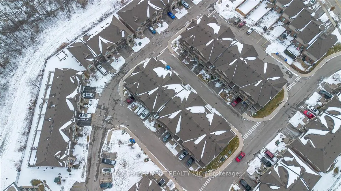 Photo 24 of 16 Lakefront Drive, Hamilton, Lakeshore — HOMEH