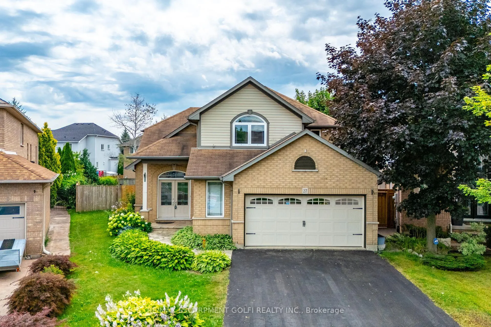 Front of 27 Surrey Drive