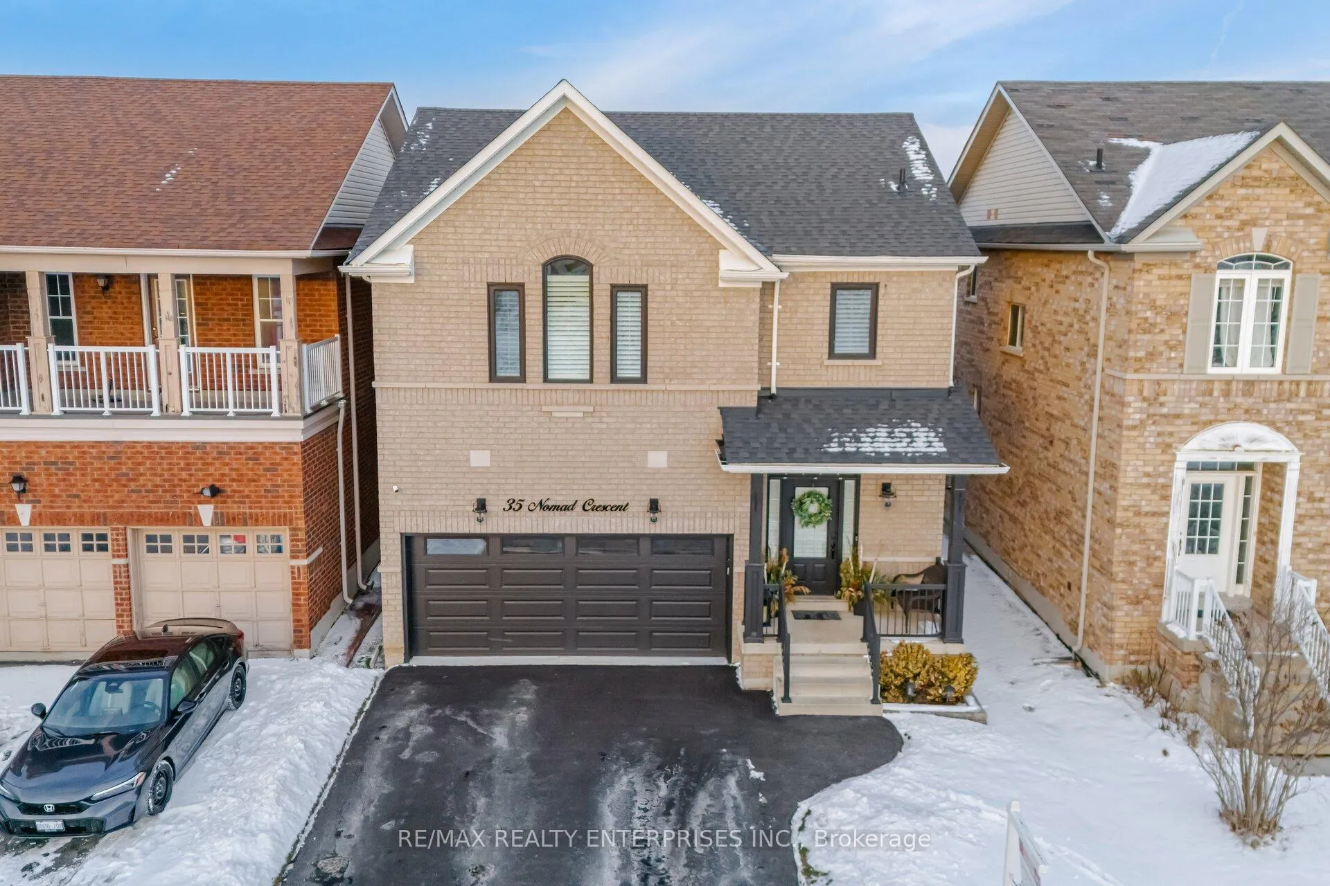 Photo 3 of 35 Nomad Crescent, Brampton, Bram West — HOMEH