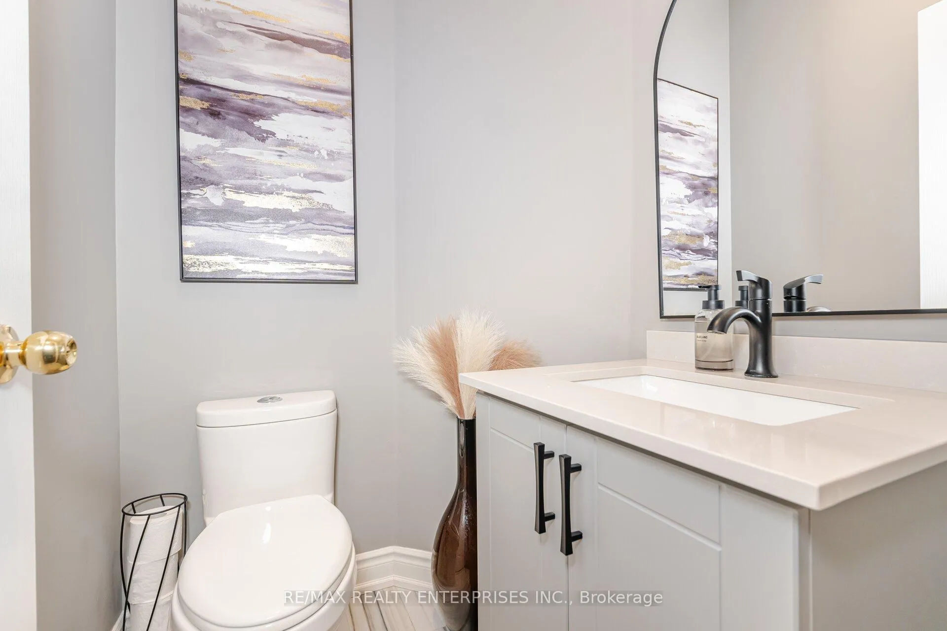 Photo 13 of 35 Nomad Crescent, Brampton, Bram West — HOMEH