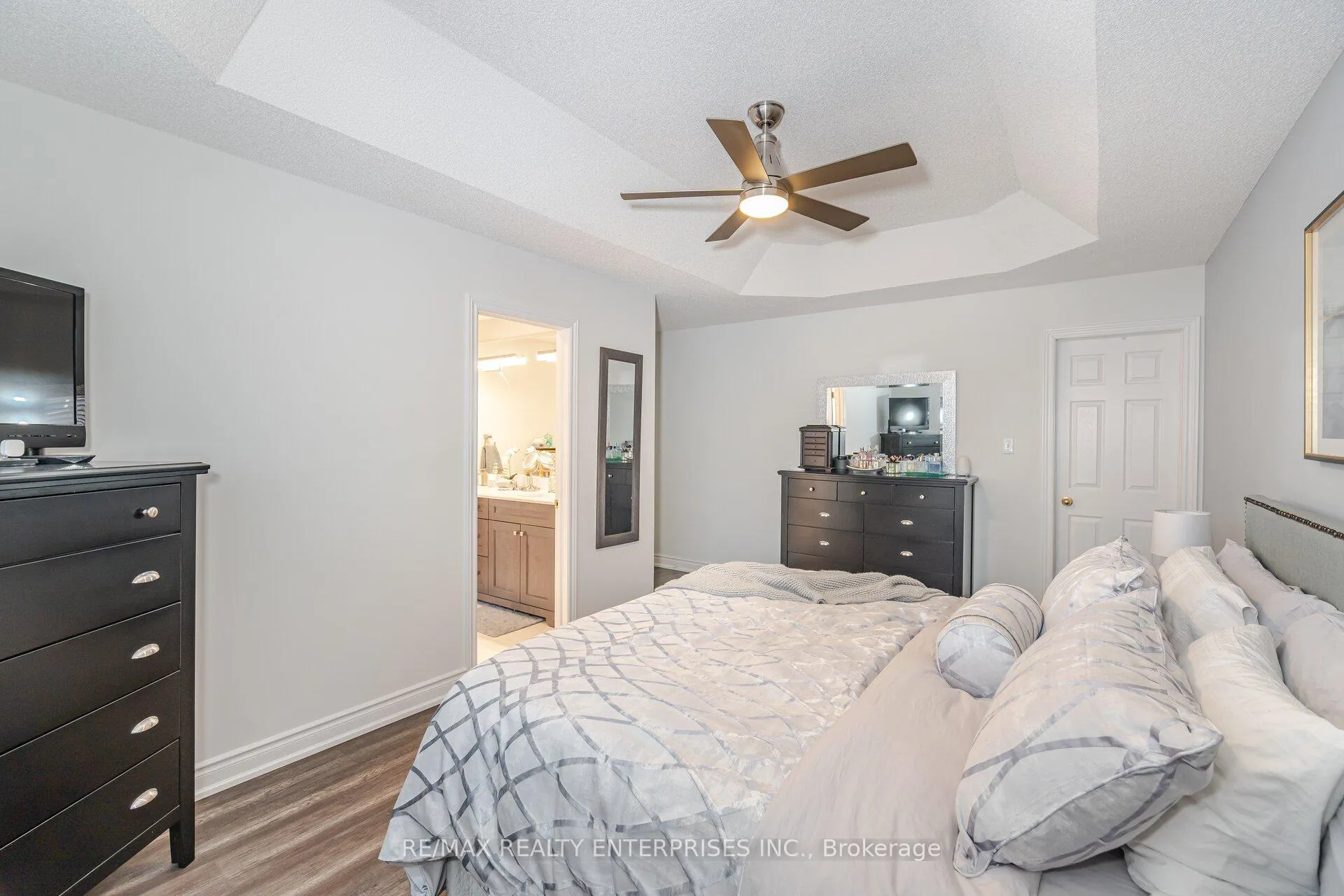 Photo 16 of 35 Nomad Crescent, Brampton, Bram West — HOMEH