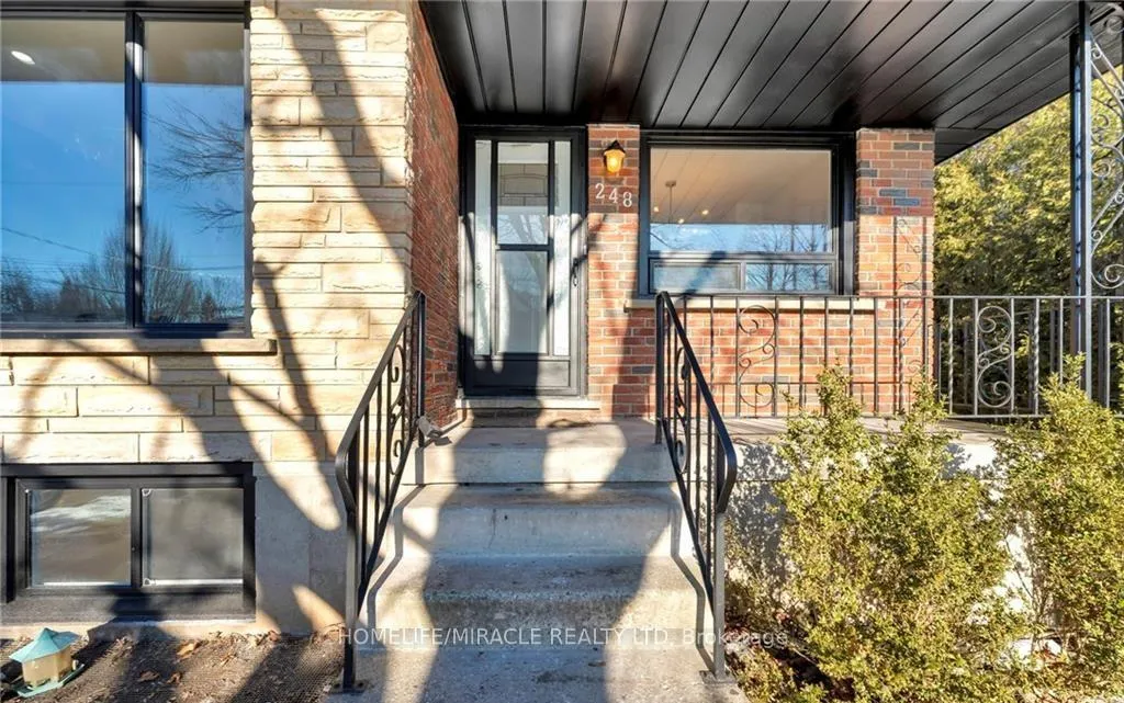Front of 248 Grand Street