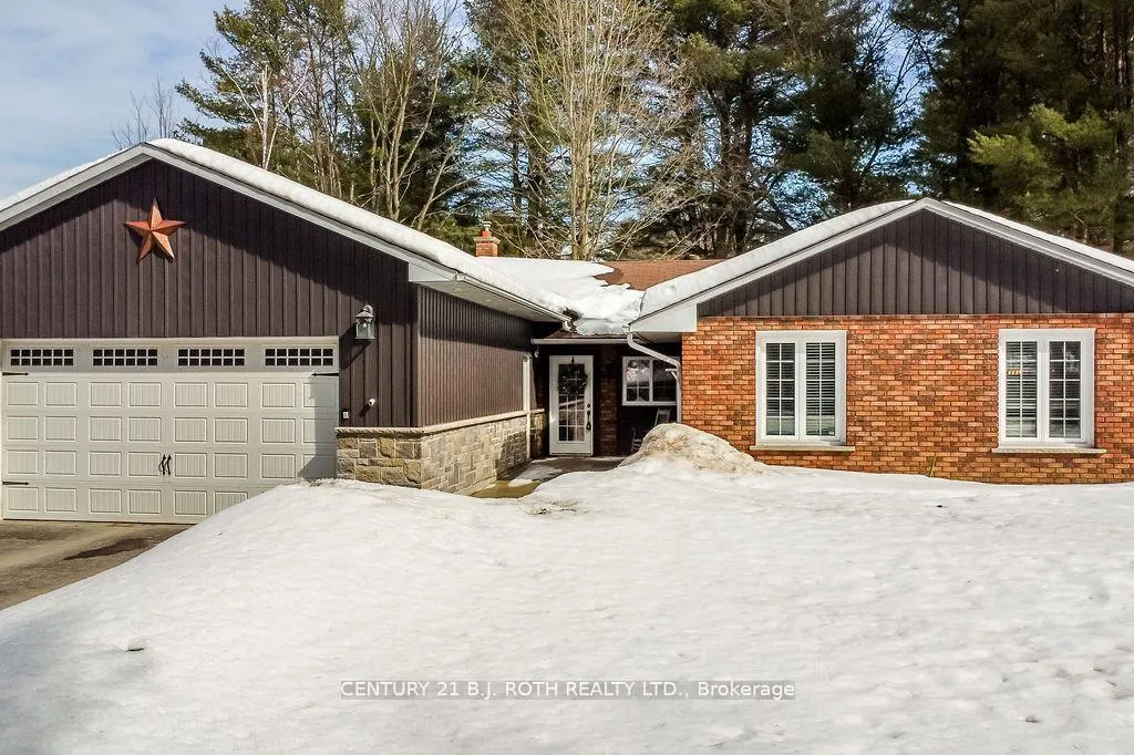 Photo 2 of 21 Luella Boulevard, Springwater, Minesing — HOMEH