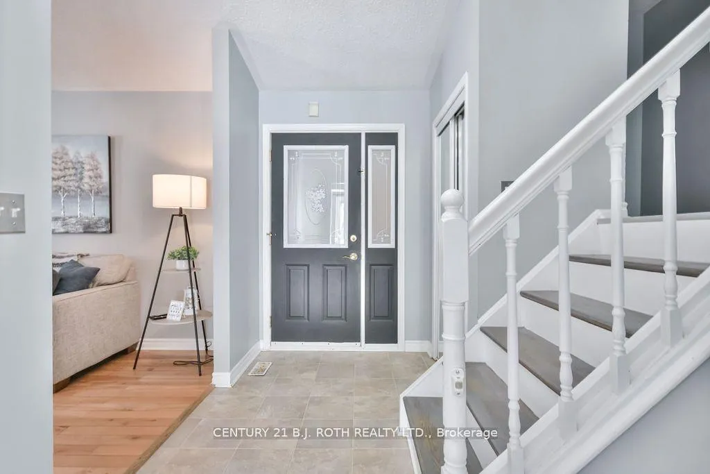 Photo 5 of 21 Luella Boulevard, Springwater, Minesing — HOMEH