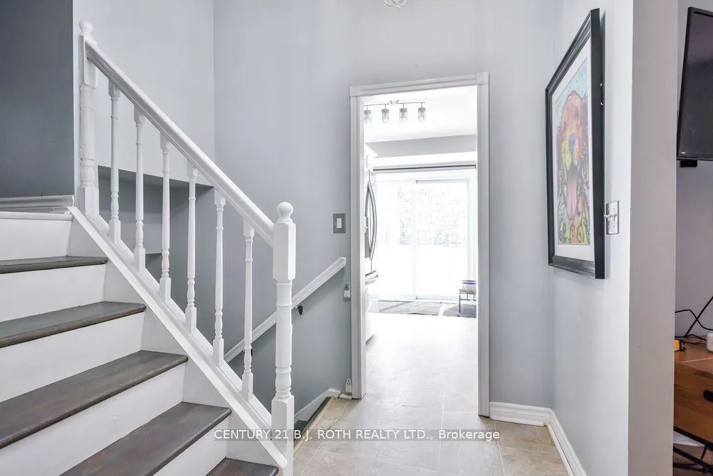 Photo 7 of 21 Luella Boulevard, Springwater, Minesing — HOMEH