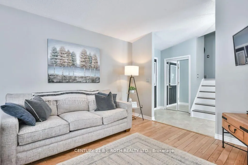 Photo 10 of 21 Luella Boulevard, Springwater, Minesing — HOMEH