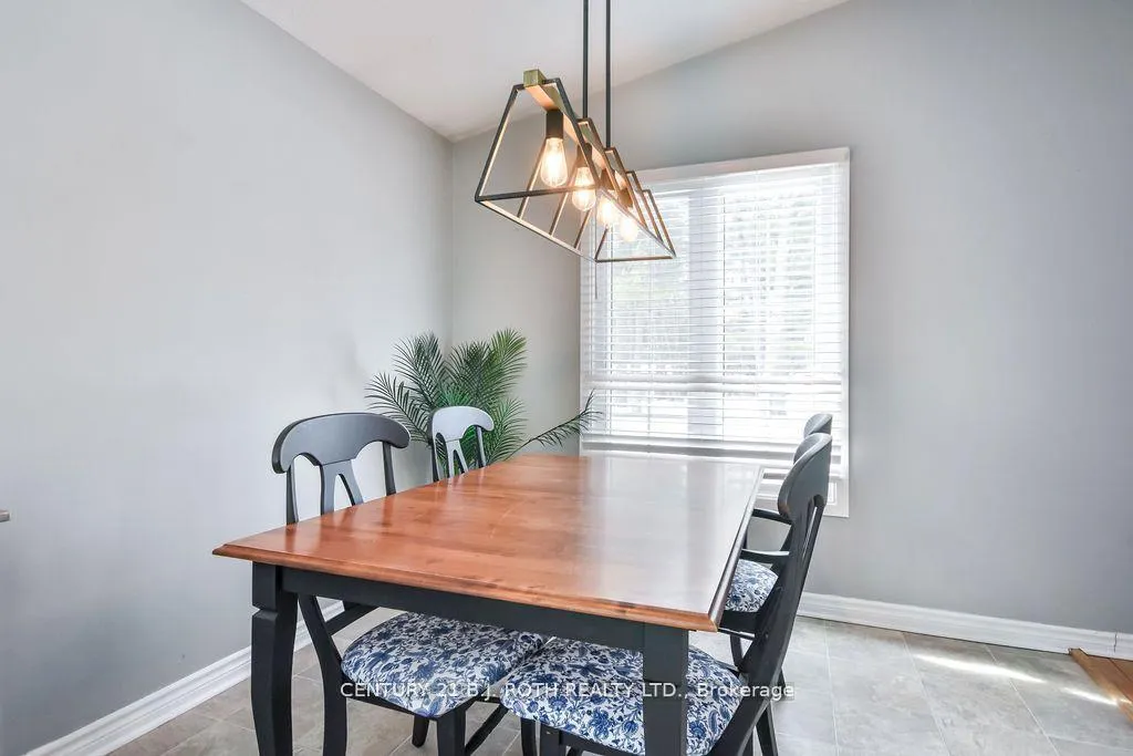 Photo 15 of 21 Luella Boulevard, Springwater, Minesing — HOMEH