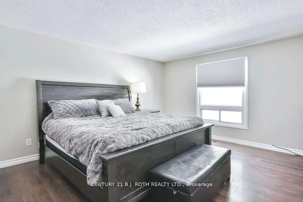 Photo 16 of 21 Luella Boulevard, Springwater, Minesing — HOMEH
