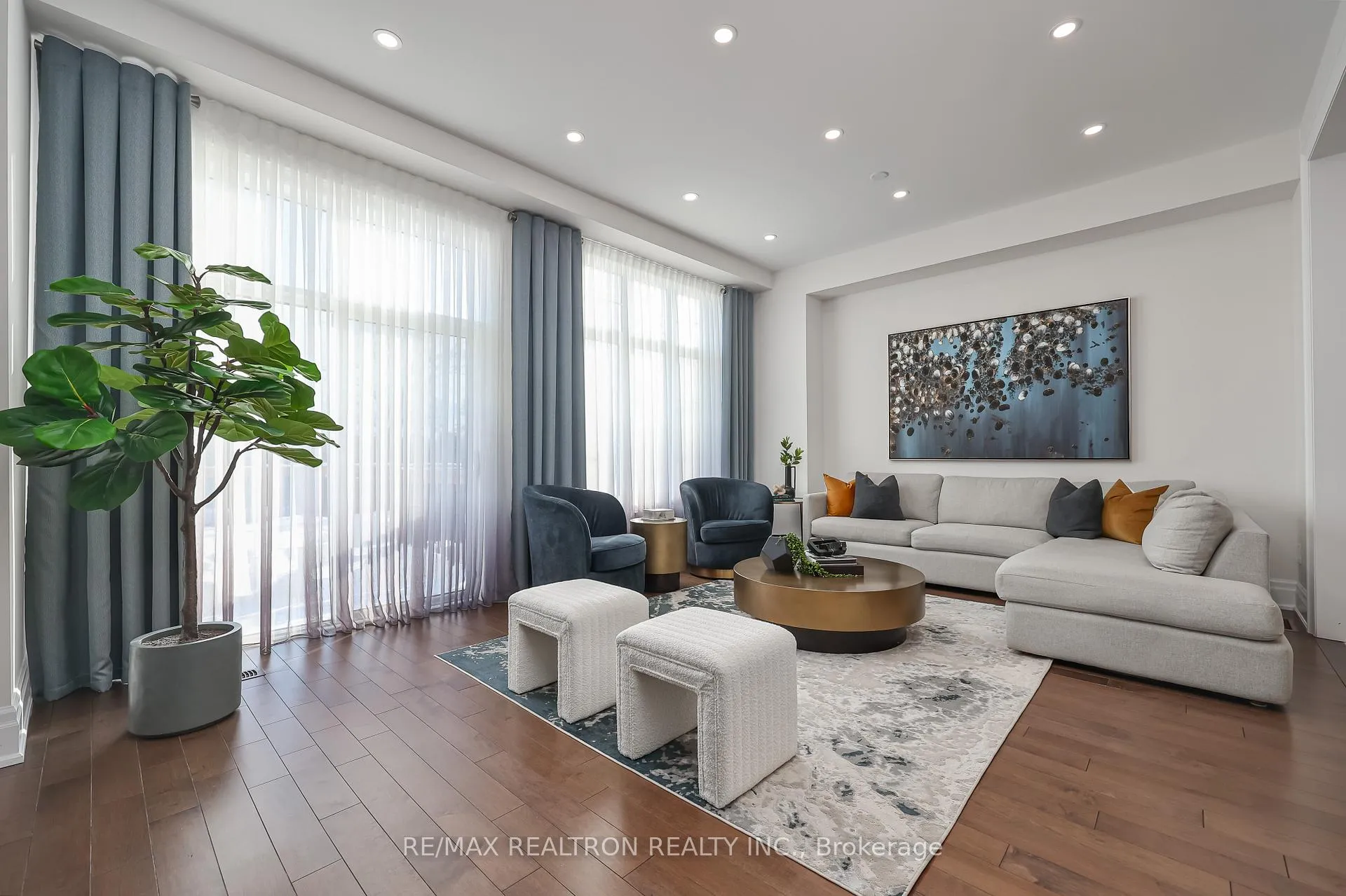 Photo 6 of 92 Carrville Woods Circle, Vaughan, Patterson — HOMEH