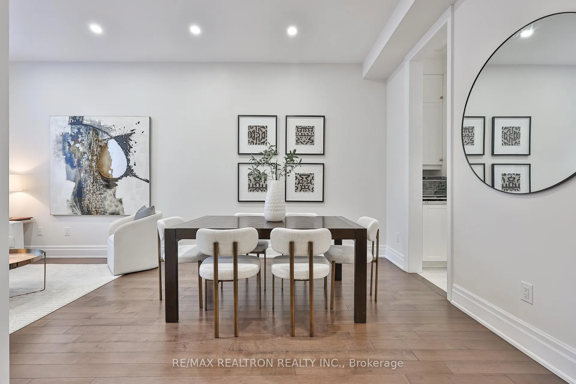 Photo 9 of 92 Carrville Woods Circle, Vaughan, Patterson — HOMEH
