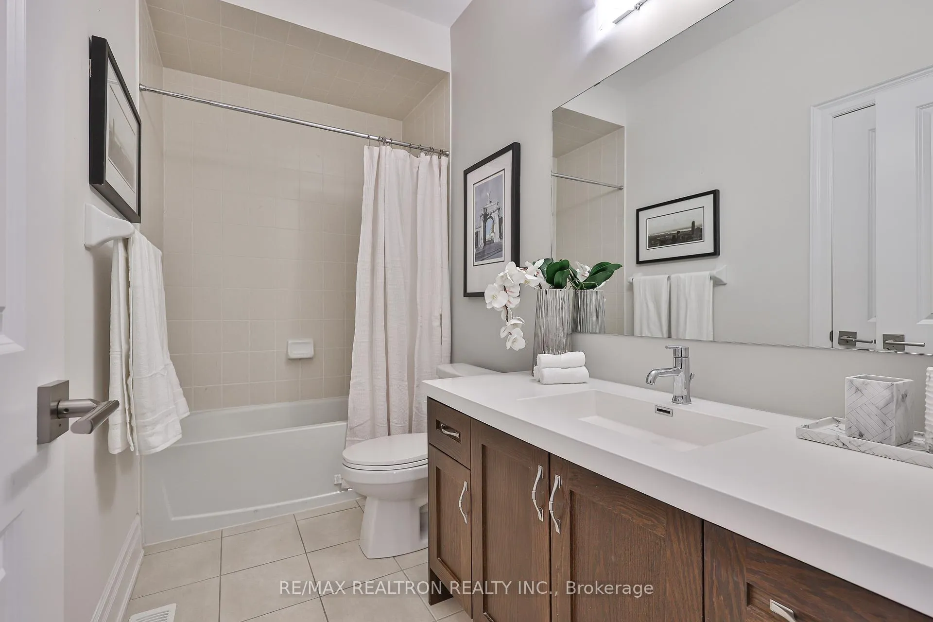 Photo 16 of 92 Carrville Woods Circle, Vaughan, Patterson — HOMEH