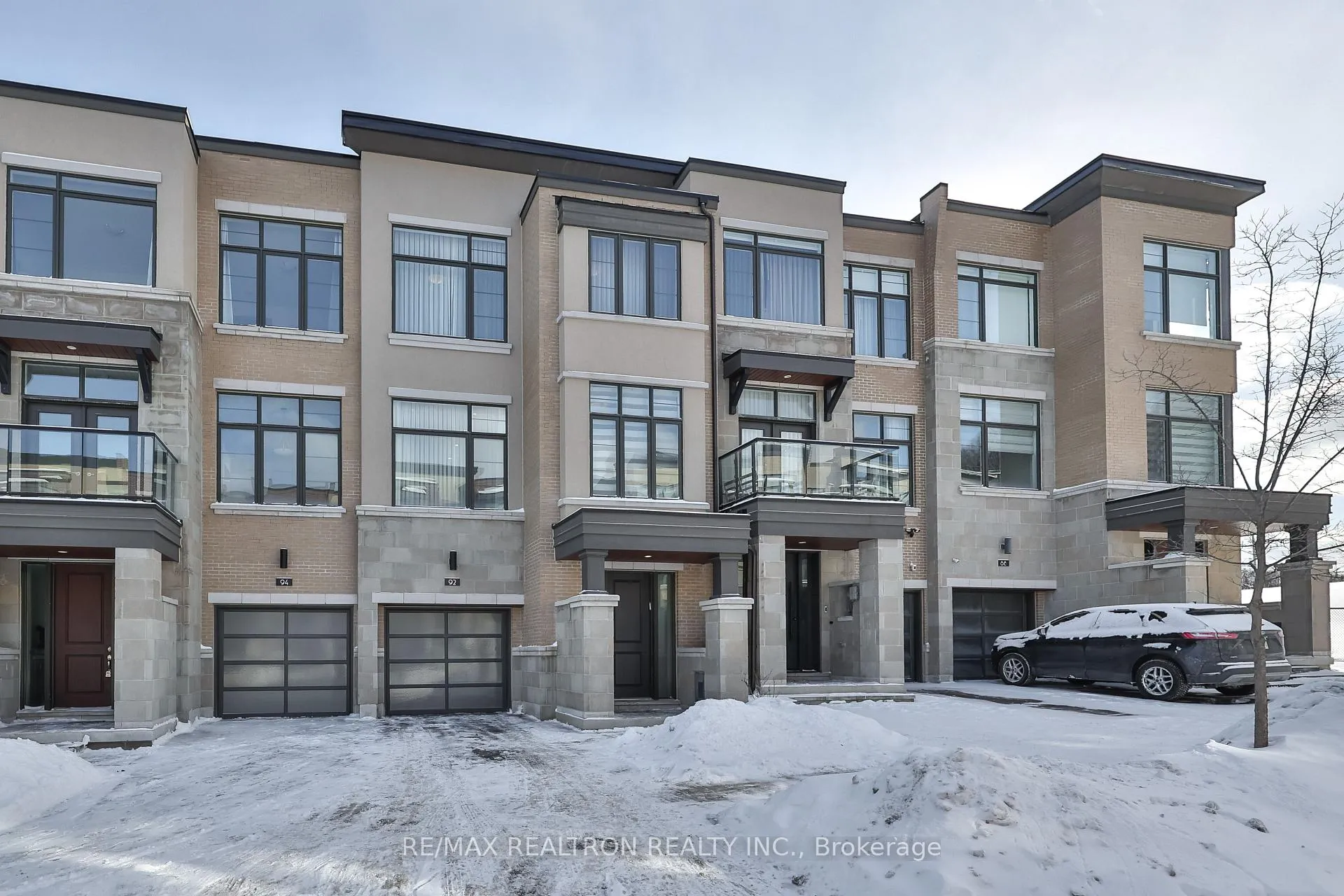 Photo 24 of 92 Carrville Woods Circle, Vaughan, Patterson — HOMEH
