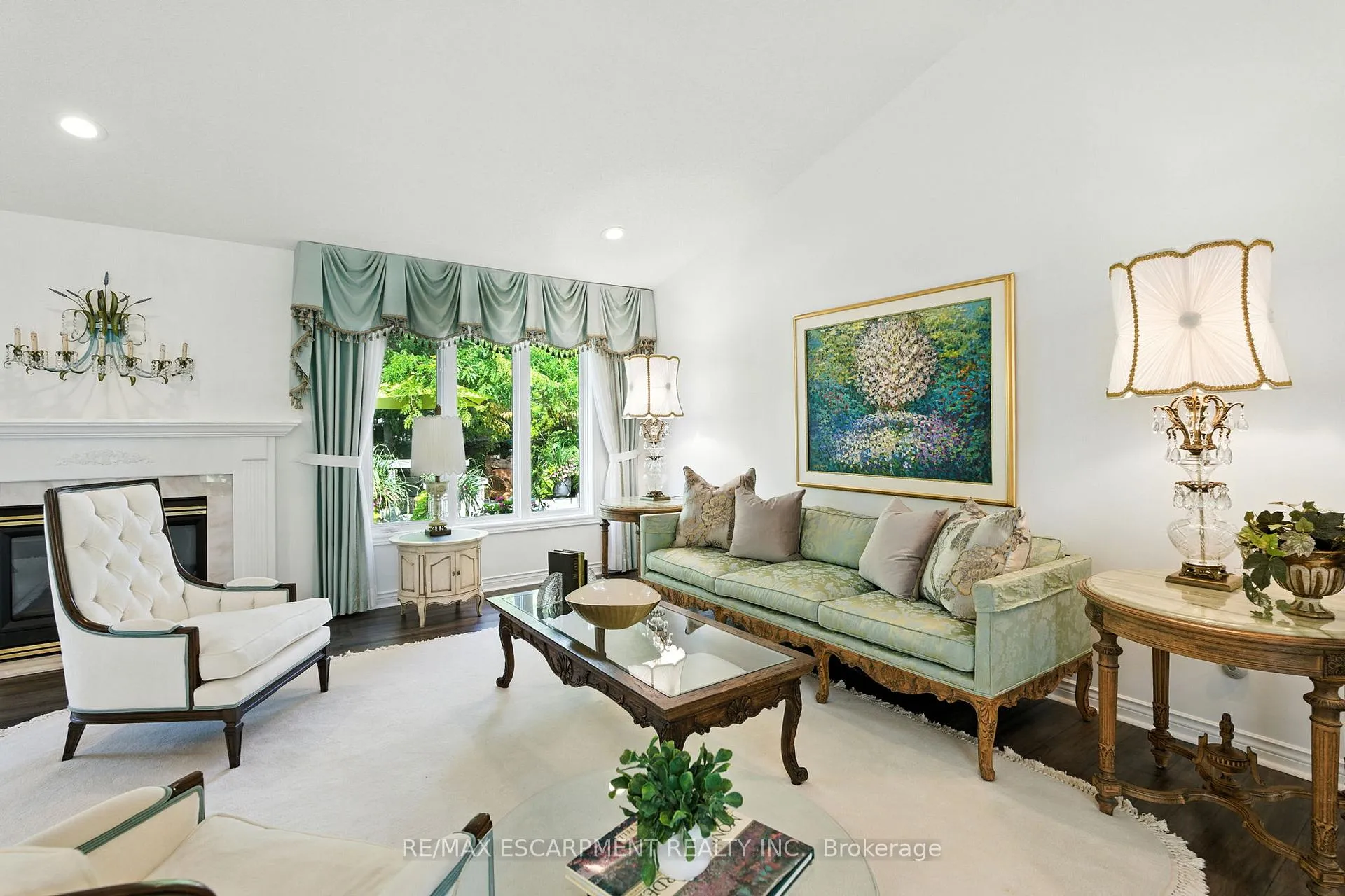 Photo 9 of 1104 Crofton Way, Burlington, Tyandaga — HOMEH