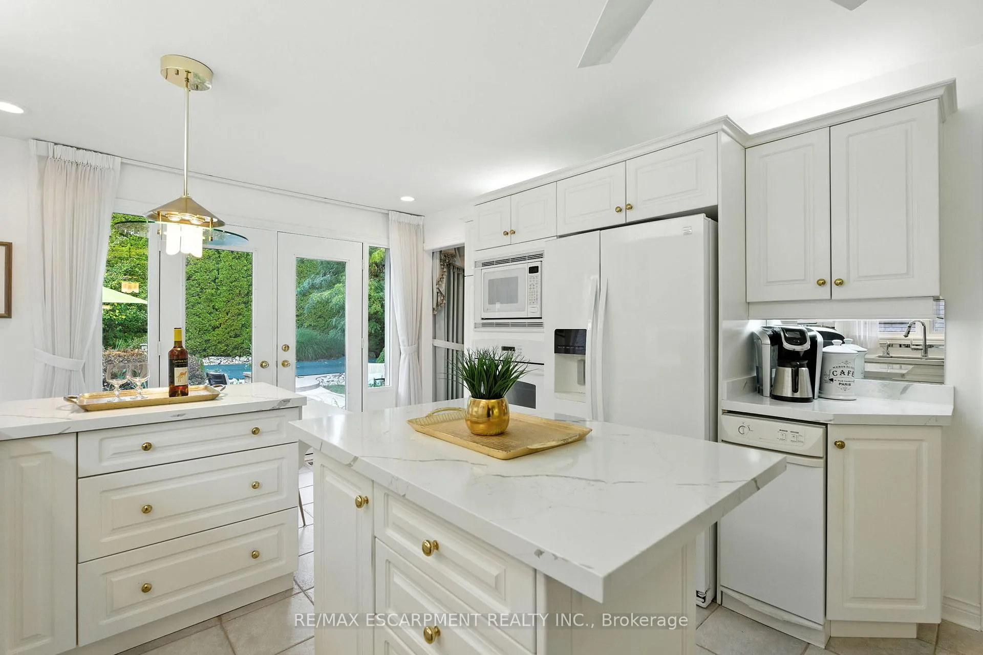 Photo 17 of 1104 Crofton Way, Burlington, Tyandaga — HOMEH