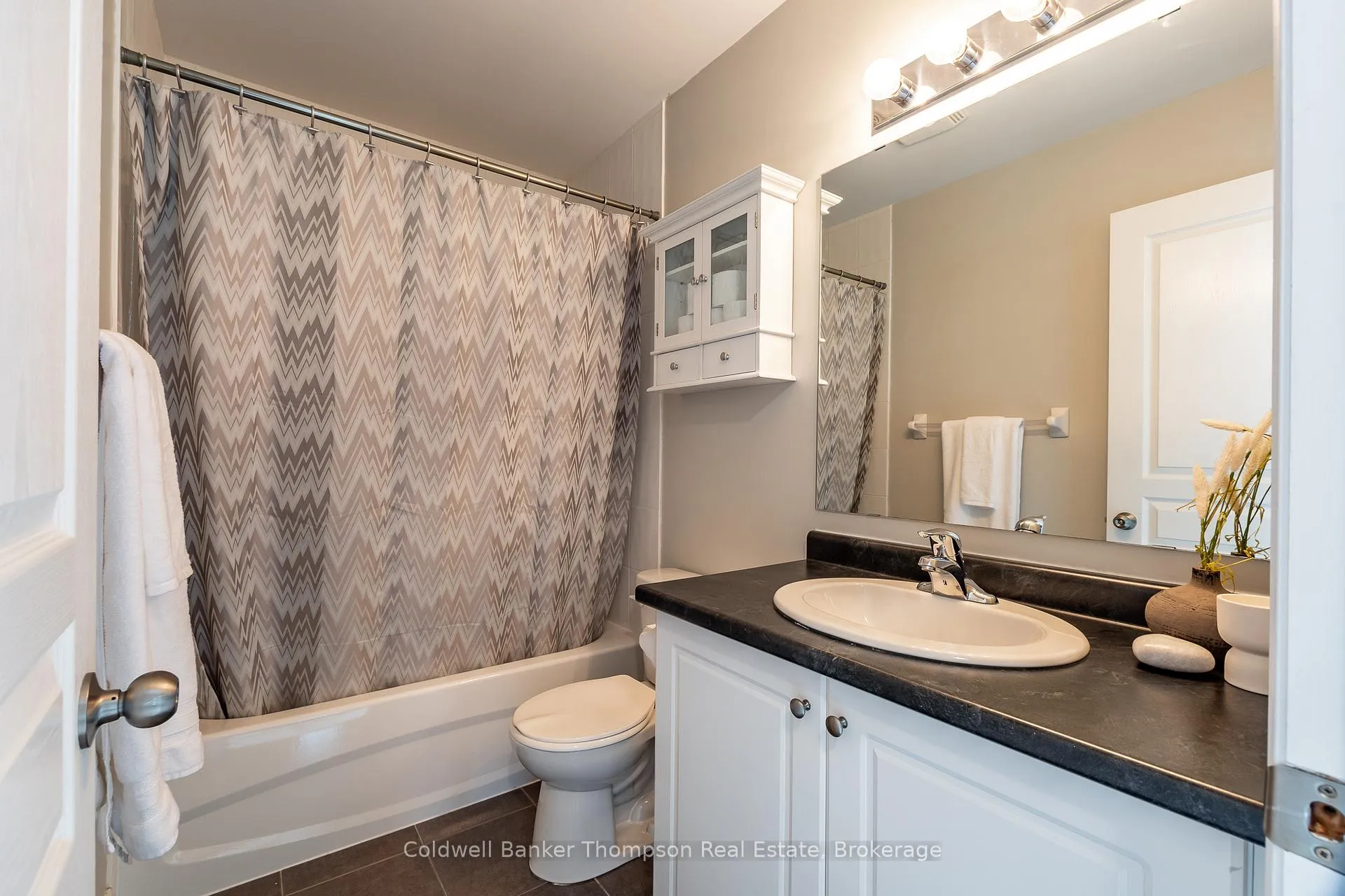 Photo 21 of 66 Little Ryans Way, Bracebridge, Macaulay — HOMEH