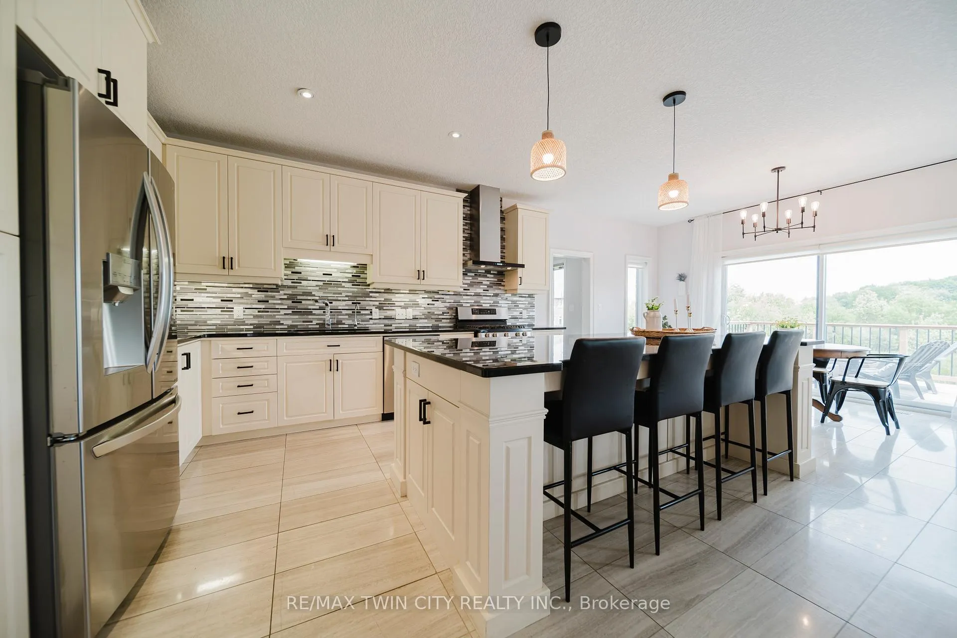 Photo 9 of 139 Schweitzer Crescent, Wellesley — HOMEH