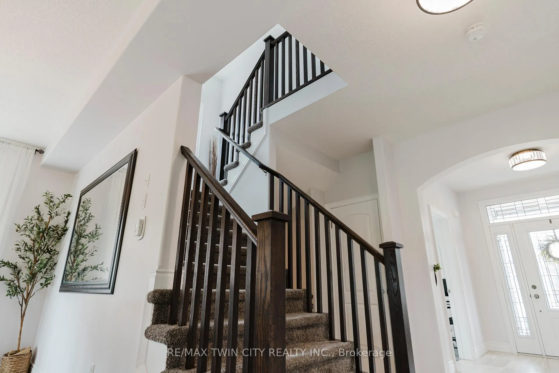 Photo 28 of 139 Schweitzer Crescent, Wellesley — HOMEH