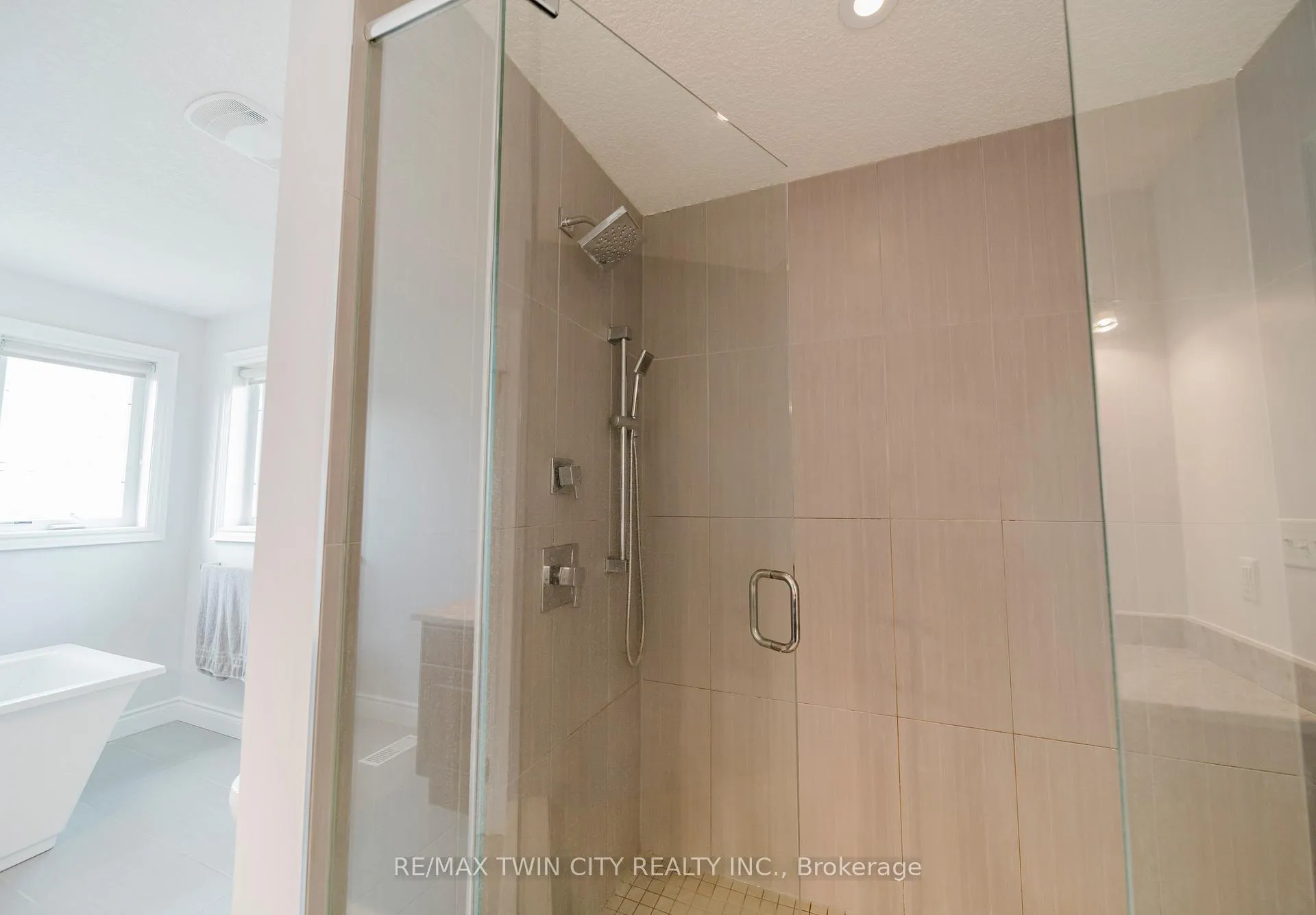 Photo 36 of 139 Schweitzer Crescent, Wellesley — HOMEH