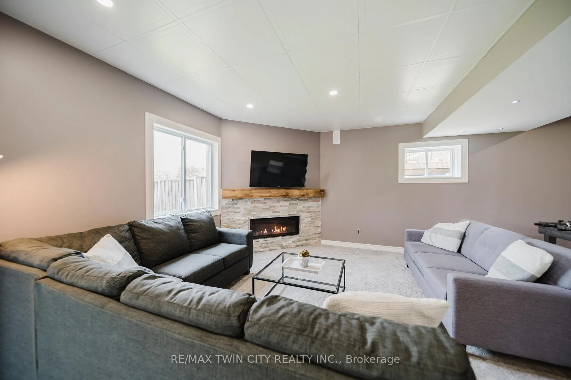 Photo 41 of 139 Schweitzer Crescent, Wellesley — HOMEH