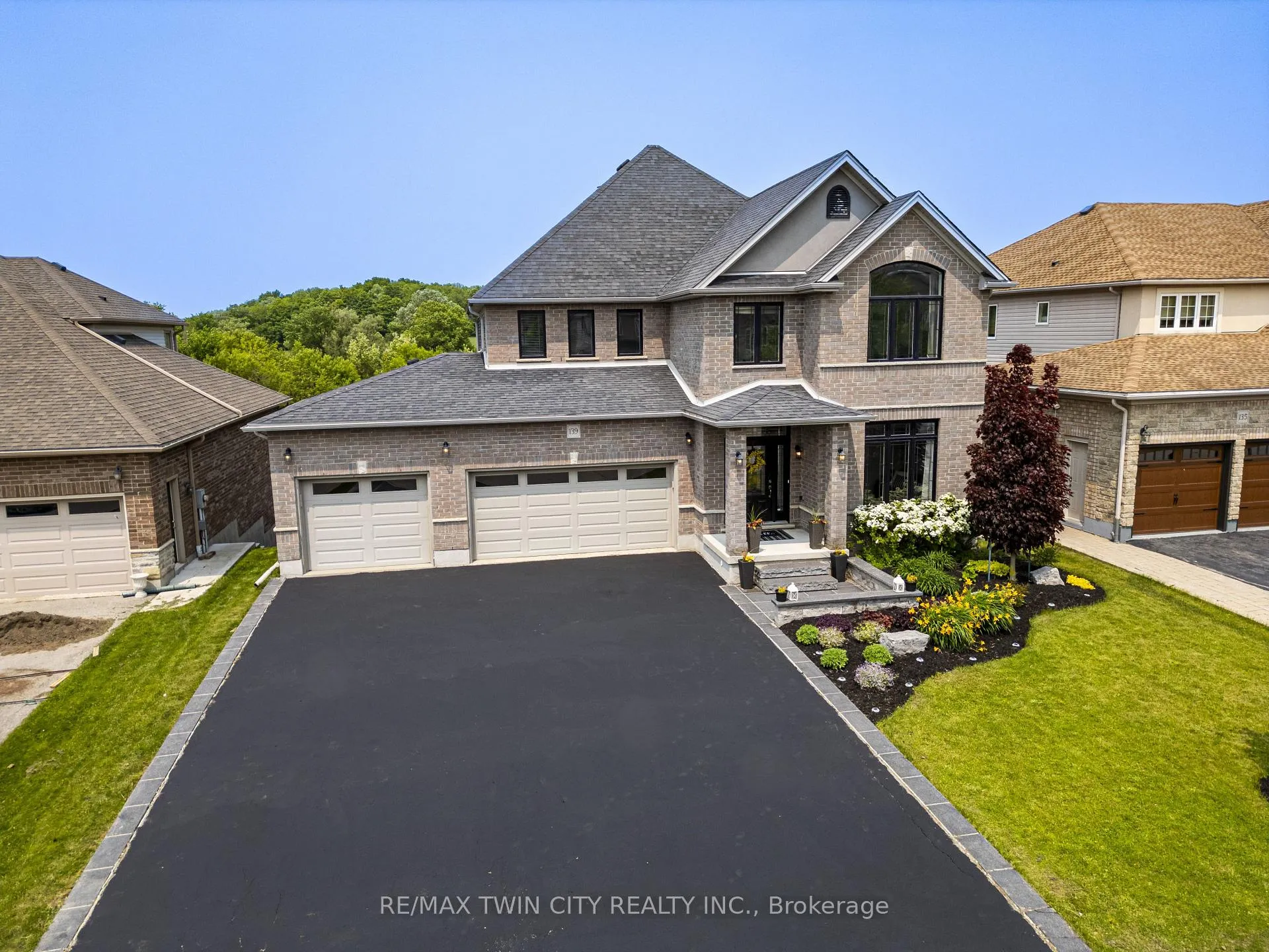 Photo 50 of 139 Schweitzer Crescent, Wellesley — HOMEH