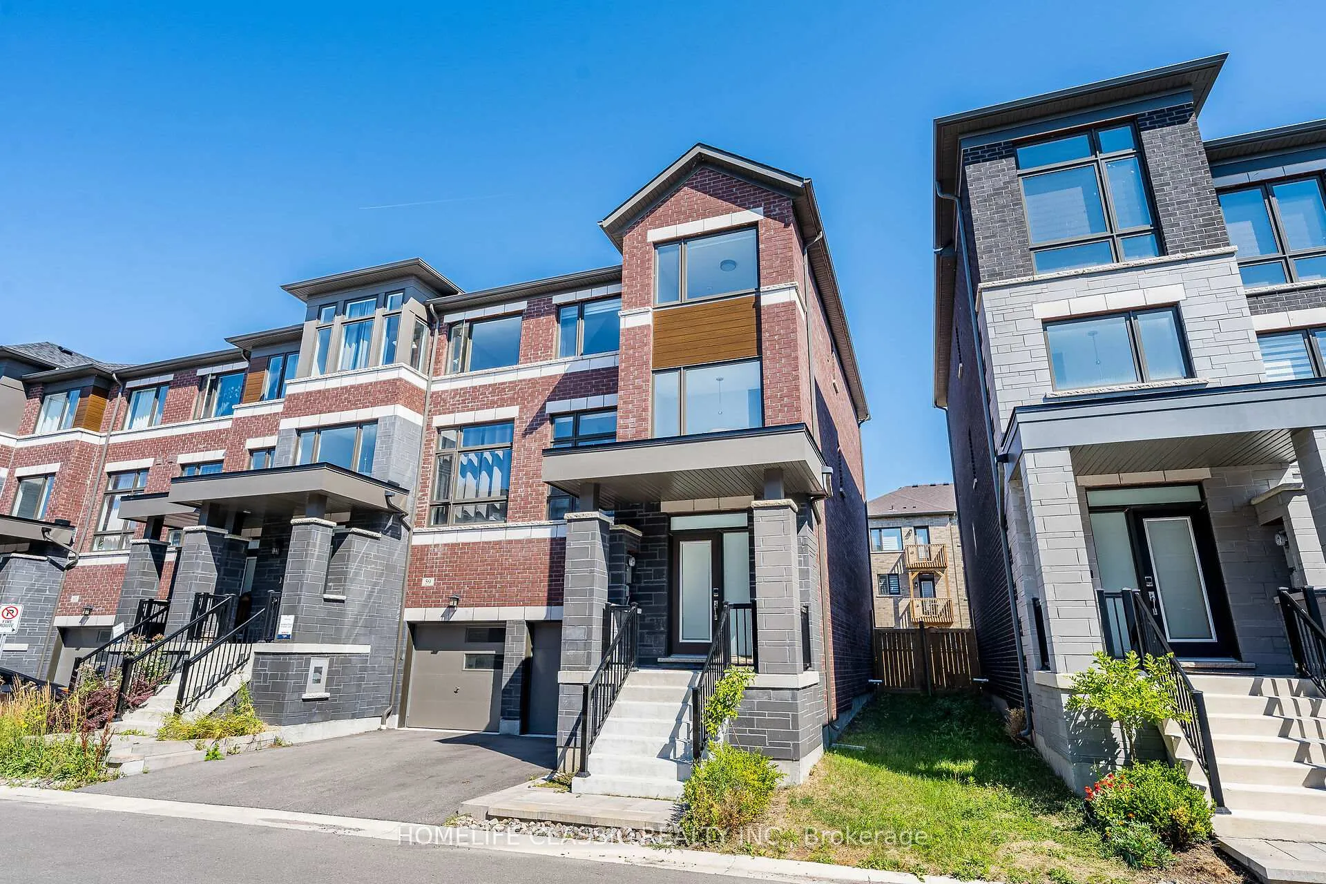 Photo 1 of 57 Douet Lane, Ajax, South East — HOMEH