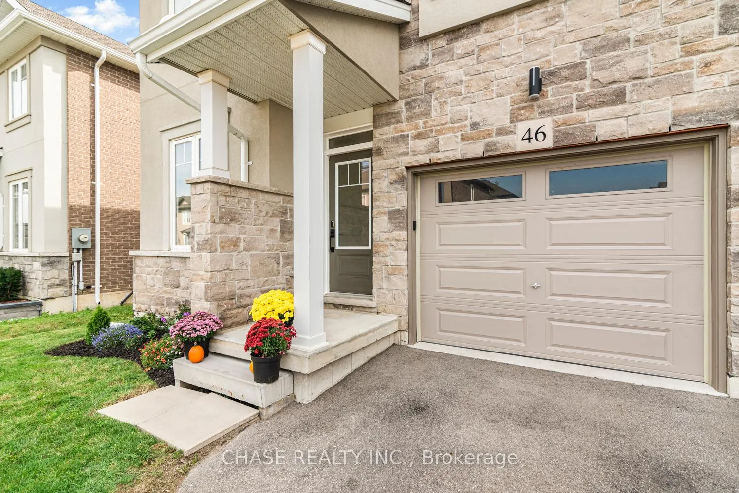Photo 2 of Unit 46, 120 Vineberg Drive, Hamilton, Chappel — HOMEH
