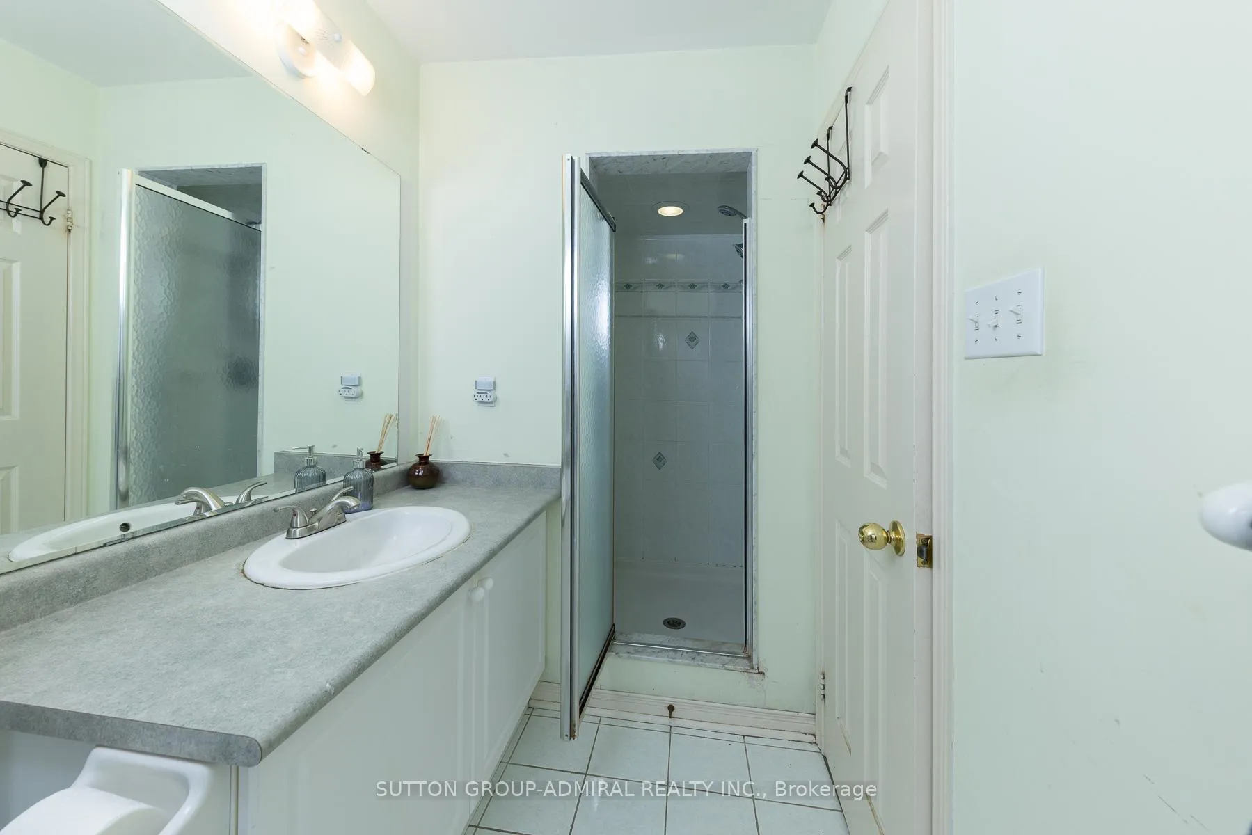 Photo 16 of 119 Foxfield Crescent, Vaughan, Patterson — HOMEH