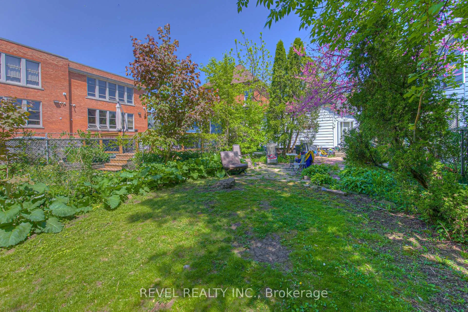 Photo 10 of 345 Hunter Street W, Hamilton, Kirkendall — HOMEH