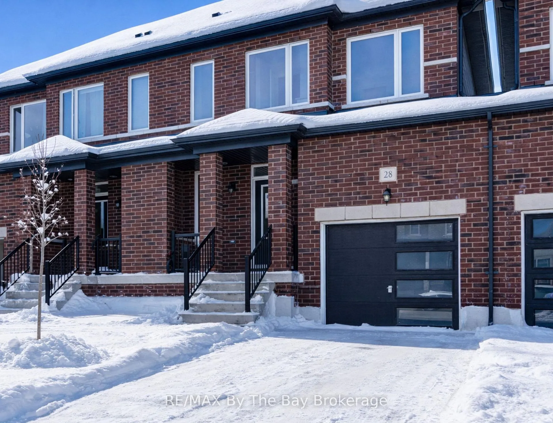 Photo 2 of 28 Autumn Drive, Wasaga Beach — HOMEH