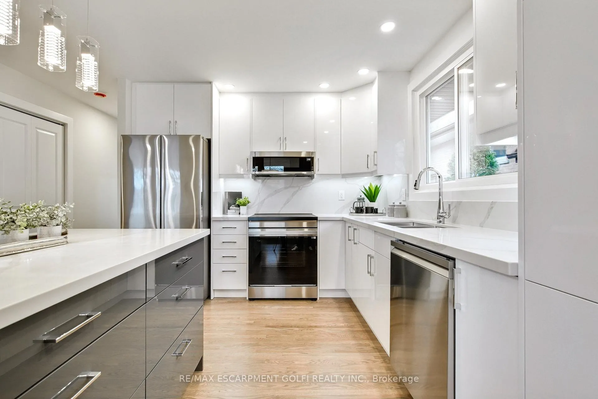 Photo 9 of 79 Hanover Place, Hamilton, Gershome — HOMEH
