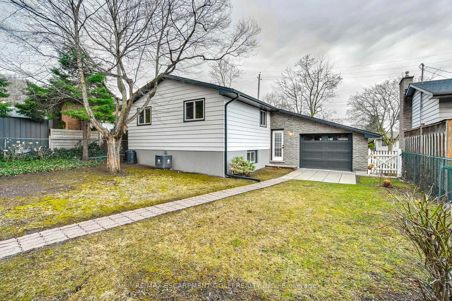 Photo 32 of 79 Hanover Place, Hamilton, Gershome — HOMEH