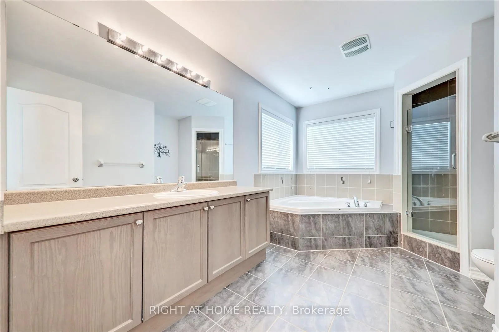 Photo 11 of 172 Morden Drive, Shelburne — HOMEH