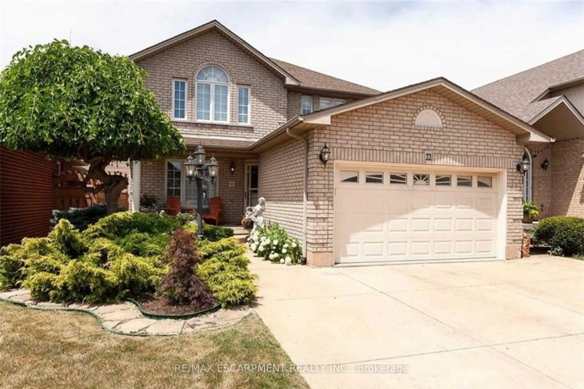 Photo 1 of 22 Timothy Place, Hamilton, Crerar — HOMEH