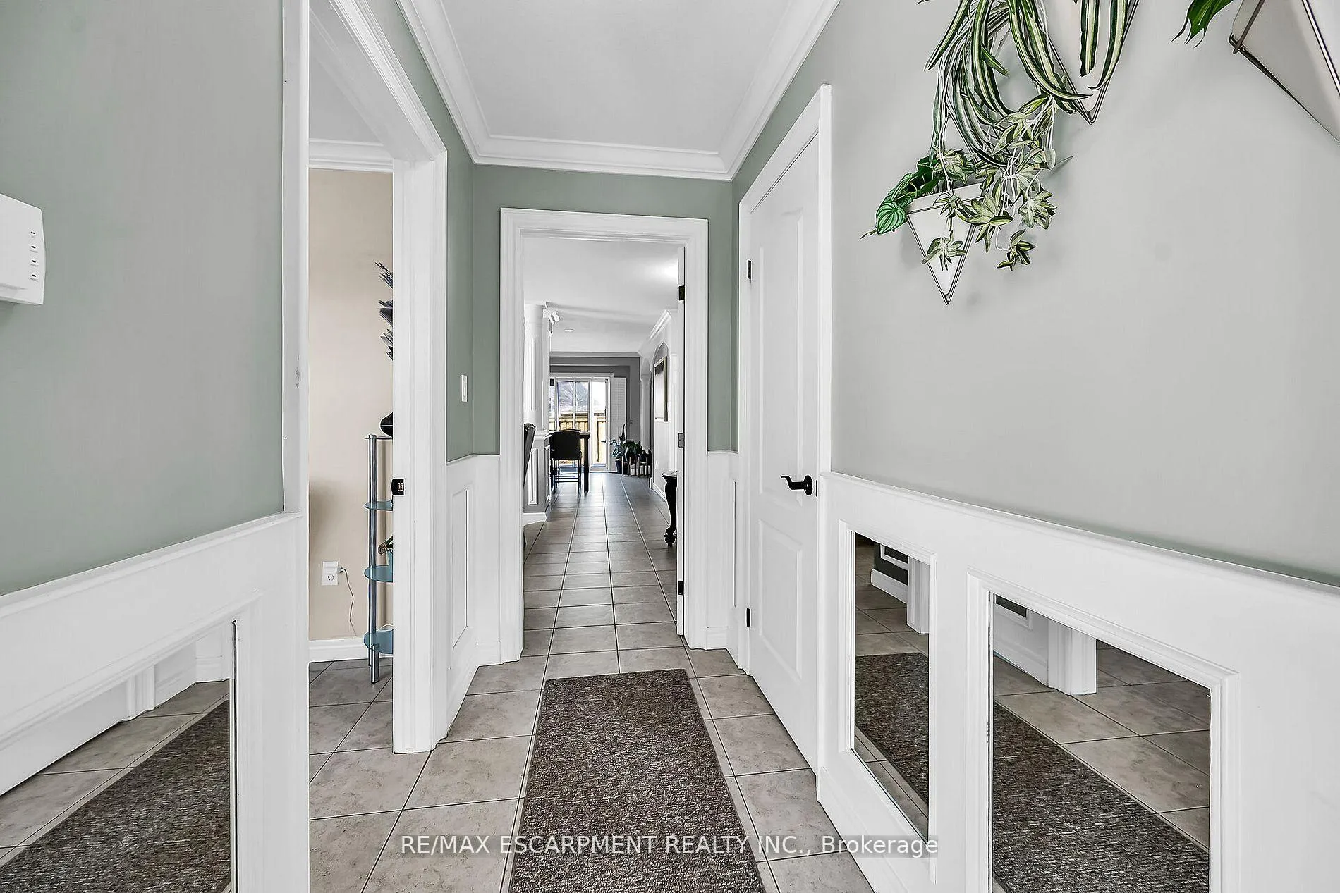 Photo 4 of 22 Timothy Place, Hamilton, Crerar — HOMEH